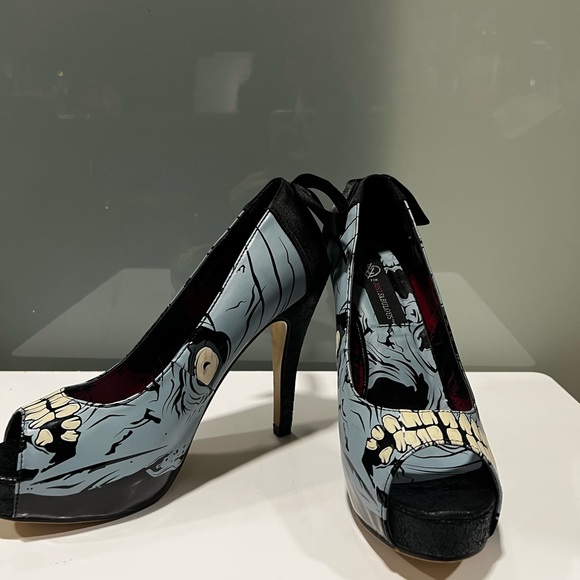 Iron Fist Zombie Heels Size US 8 (EU 39) - Never Worn - Picture 2 of 8
